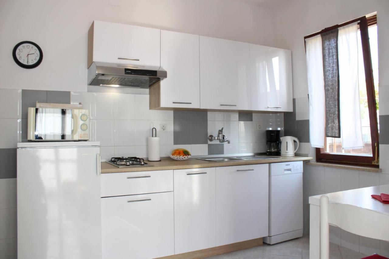 Lily'S Lovely Apartments 法扎纳 外观 照片